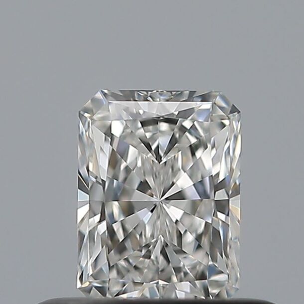 0.4 Carat Diamond, Radiant Cut, Color E, Clarity VVS2