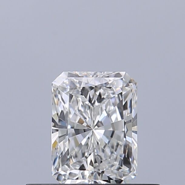 0.38 Carat Natural Diamond, Radiant Cut, Color E, Clarity VVS1 0.38 Carat Natural Diamond, Radiant Cut, Color E, Clarity VVS1