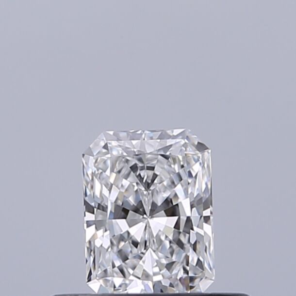 0.32 Carat Natural Diamond, Radiant Cut, Color D, Clarity VVS1 0.32 Carat Natural Diamond, Radiant Cut, Color D, Clarity VVS1