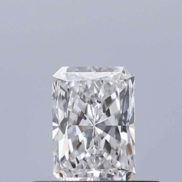 0.4 Carat Diamant Naturel de taille Radiant, Couleur E, Pureté VS1