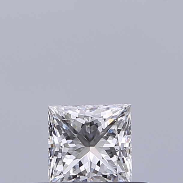 0.31 Karat Natürlicher Diamant Im Prinzessschliff, Farbe D, Reinheit IF