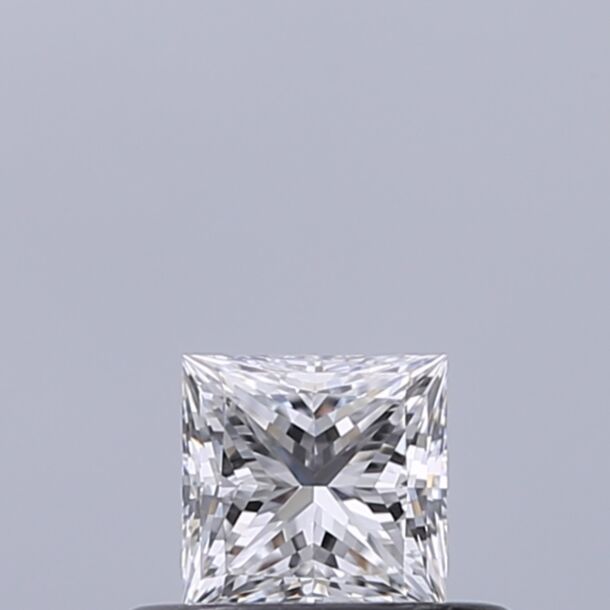 0.31 Carat Diamant Naturel de taille Princesse, Couleur D, Pureté IF 0.31 Carat Diamant Naturel de taille Princesse, Couleur D, Pureté IF