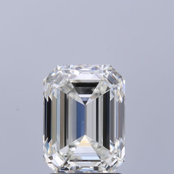 2.02 Carat Diamant Naturel de taille émeraude, Couleur H, Pureté VS1
