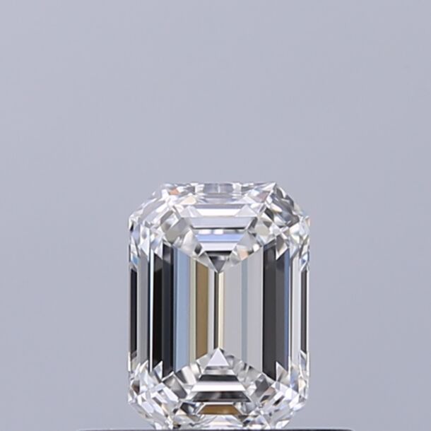 0.44 Carat Diamant Naturel de taille émeraude, Couleur E, Pureté VVS2