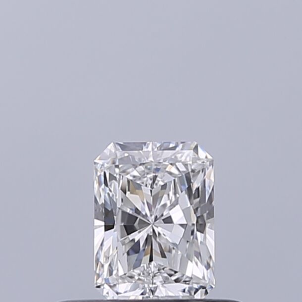 0.33 Carat Natural Diamond, Radiant Cut, Color D, Clarity VVS2 0.33 Carat Natural Diamond, Radiant Cut, Color D, Clarity VVS2